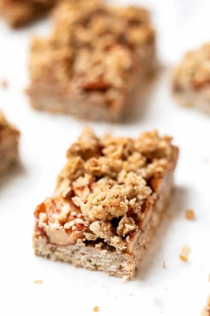 Vegan Apple Crumble Bars