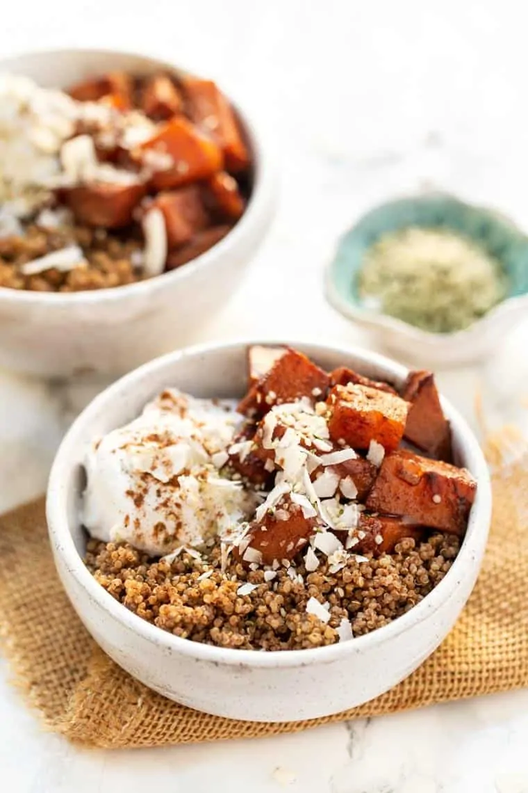 Cinnamon Quinoa Breakfast Bowls