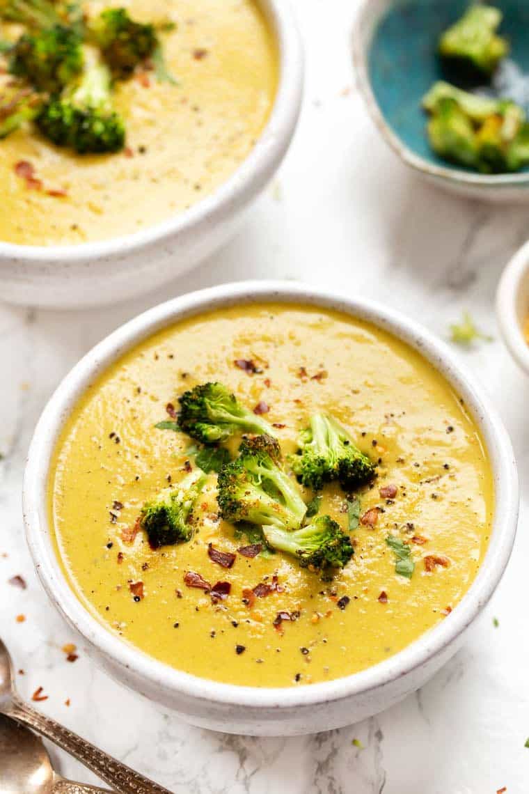 La meilleure soupe au brocoli crémeuse végétalienne