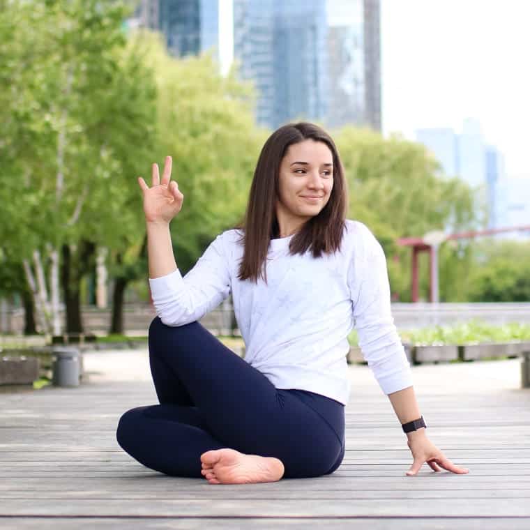How to do Seated Spinal Twist Pose