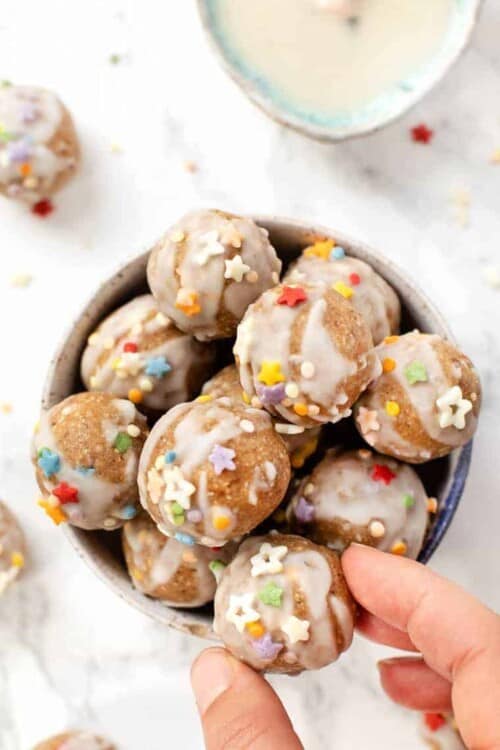 Healthy Cake Batter Energy Bites Vegan & NoBake Simply Quinoa