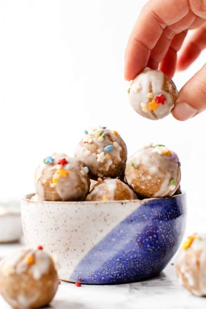 Healthy Cake Batter Energy Bites Vegan & NoBake Simply Quinoa