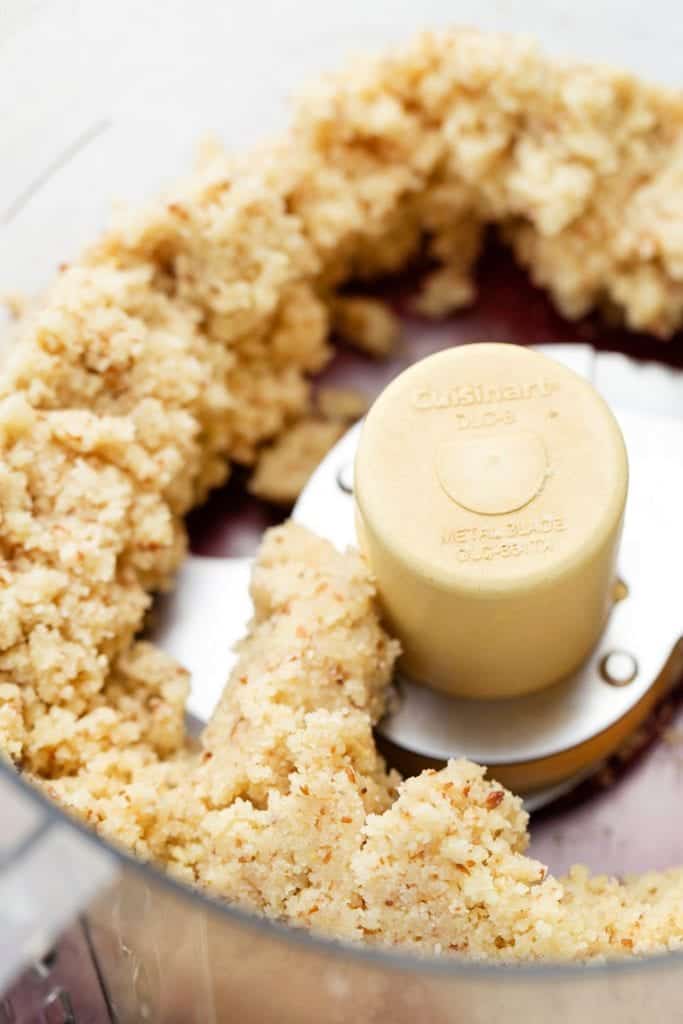 Gluten-, dairy-, and refined sugar-free, these pumpkin pie bars feature a creamy pumpkin pie filling atop a buttery almond flour crust. Almond flour crust in a food processor.