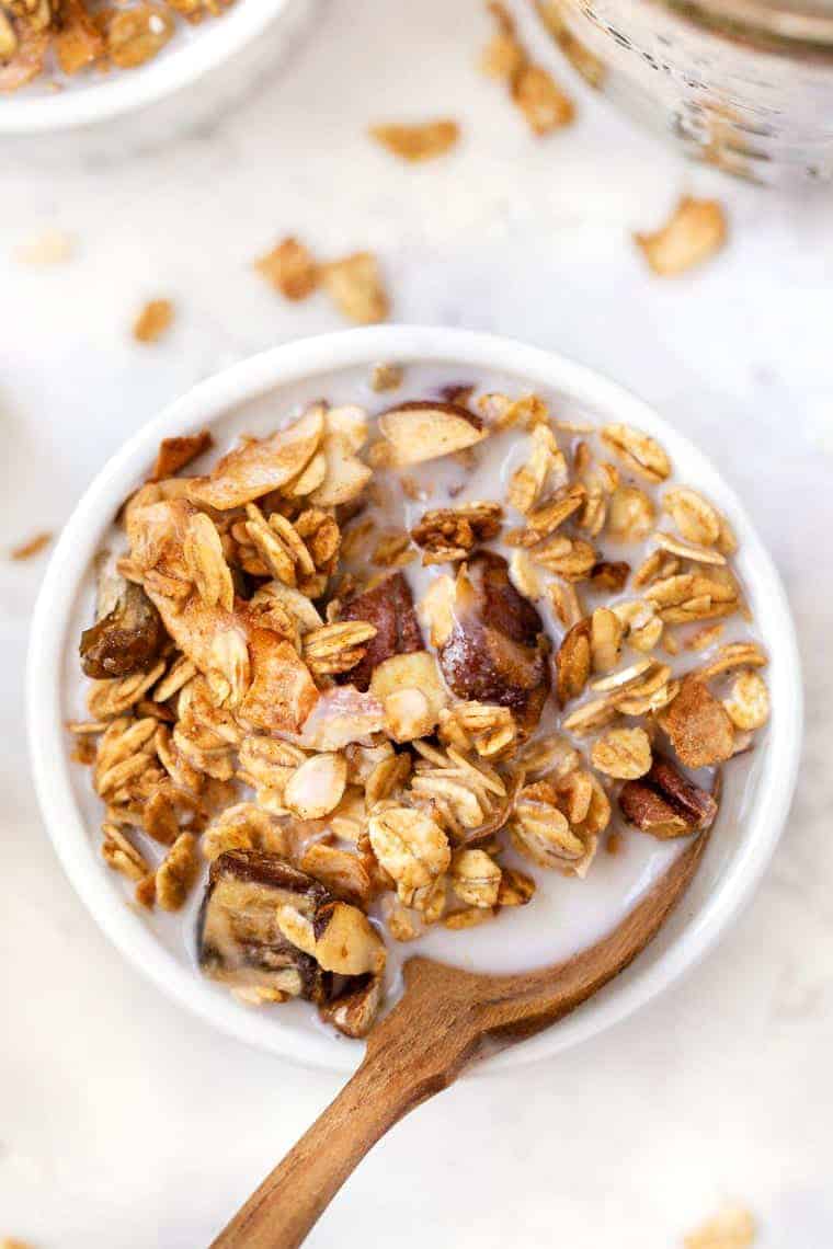 Simple Homemade Granola Recipe