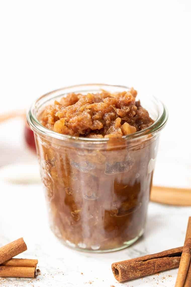 Homemade Chunky Cinnamon Applesauce [Quick & Easy] Simply Quinoa
