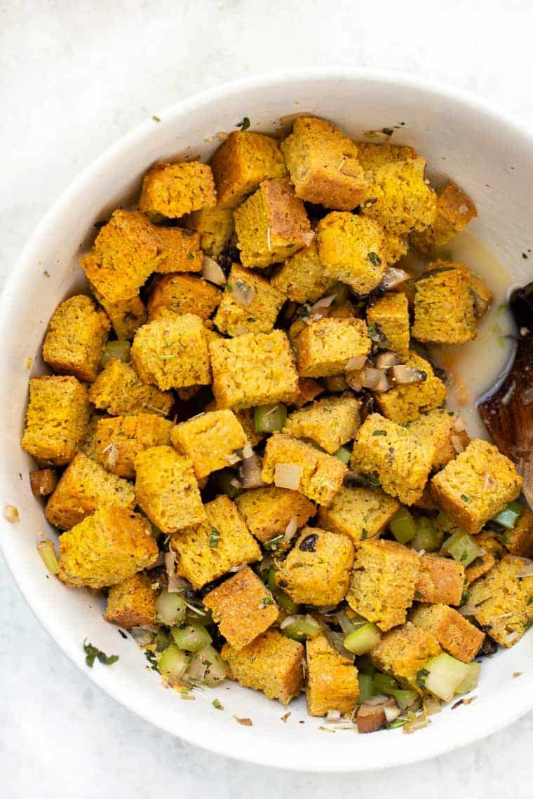 How to Make Vegan Cornbread Stuffing