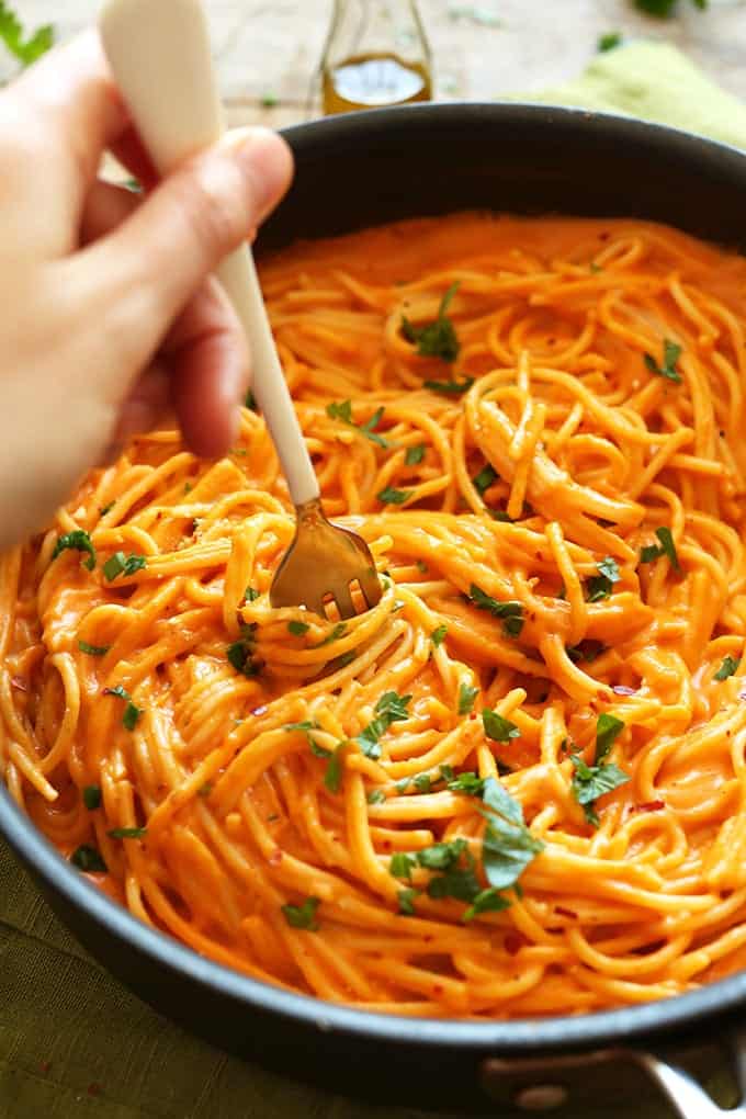 Vegan Roasted Red Pepper Pasta
