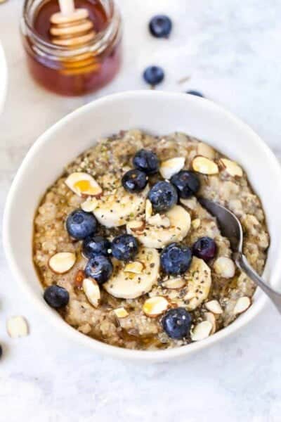 Superfood Quinoa Porridge with Berries