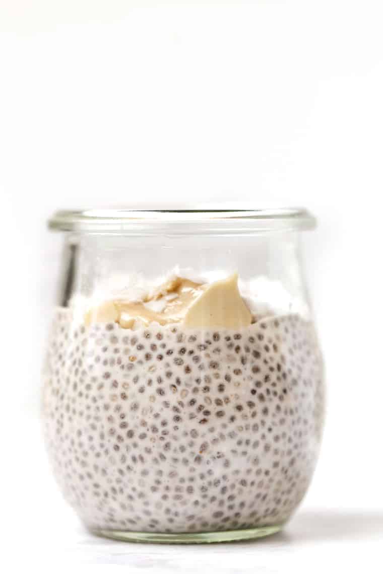https://www.simplyquinoa.com/wp-content/uploads/2020/06/how-to-make-chia-pudding-vanilla-cashew.jpg