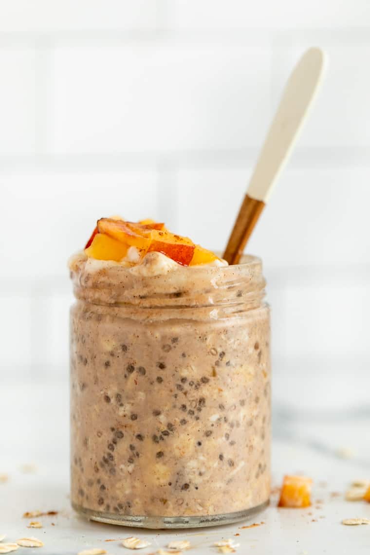 See how to make overnight oats 6 different ways! These easy overnight oats recipes are healthy, full of flavor & perfect for busy mornings. Peach Pie Overnight Oats Recipe