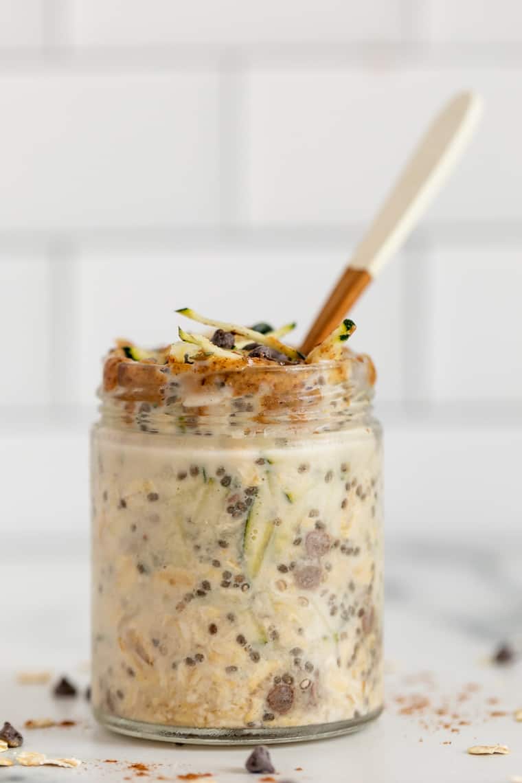 See how to make overnight oats 6 different ways! These easy overnight oats recipes are healthy, full of flavor & perfect for busy mornings. Zucchini Chocolate Chip Overnight Oats