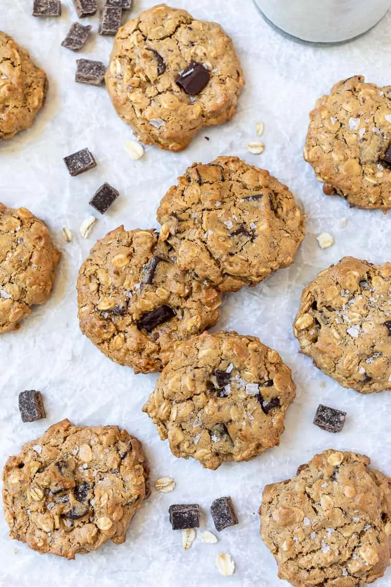 Vegan Oatmeal Chocolate Chip Cookies