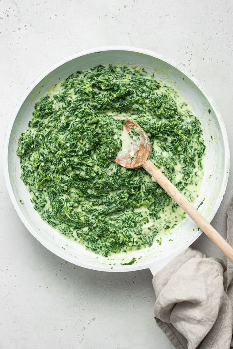 bowl of creamed spinach