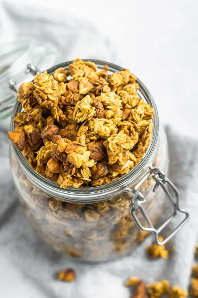healthy homemade granola recipe with honey and banana