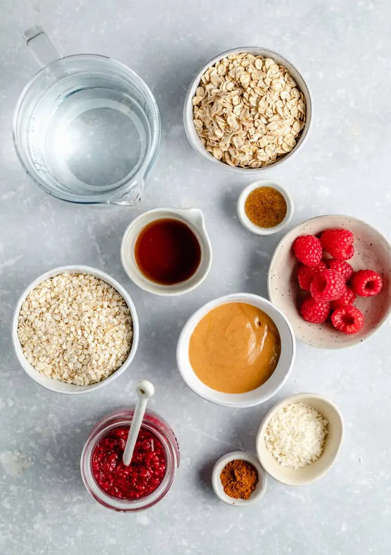 Peanut Butter and Jelly Oatmeal Breakfast Bowls - Simply Quinoa