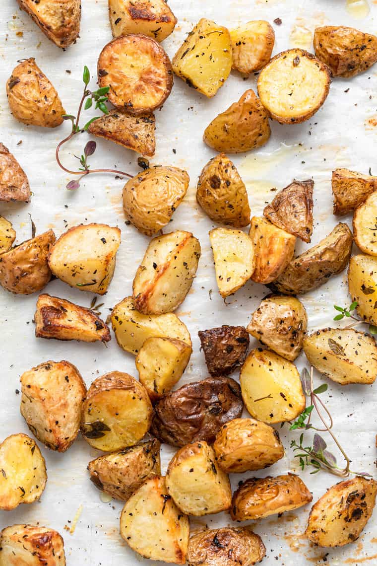 roasted potatoes with thyme
