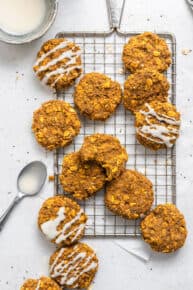 pumpkin pie cookies on a wire raack