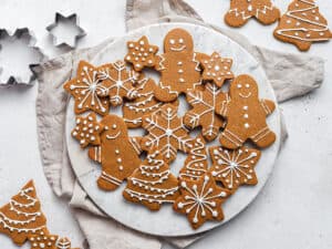 vegan gingerbread men on tray with royal icing