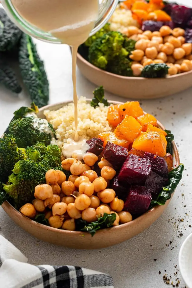 bowl of quinoa and chickpeas with creamy dressing