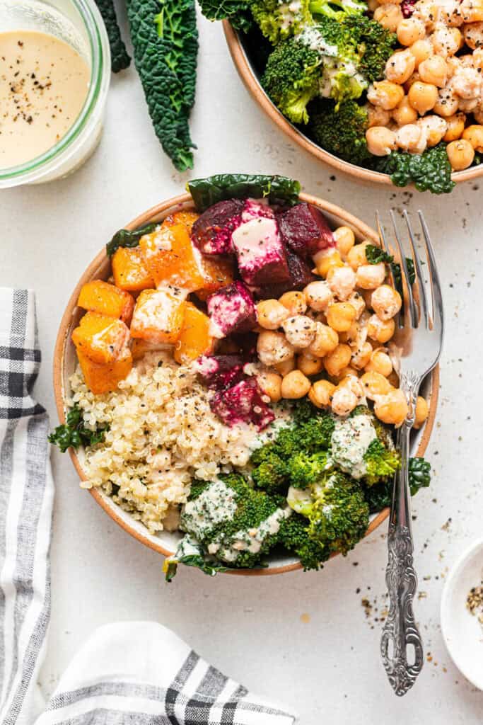 quinoa bowl with roasted vegetables and chickpeas