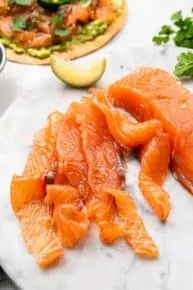 slices of cured salmon