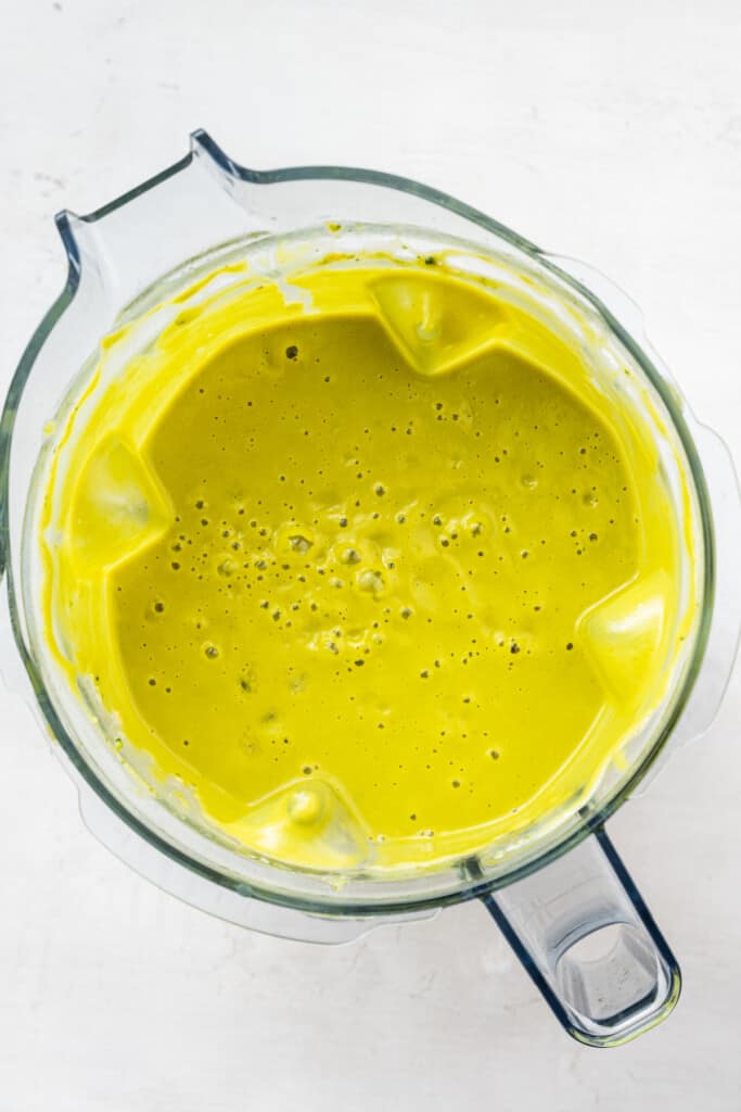 This creamy vegan broccoli soup is rich and silky without dairy. It's packed with savory veggies and ready in one pot in an hour or less! vegan creamy broccoli soup-11