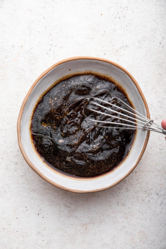 Whisking sauce for Mongolian chicken